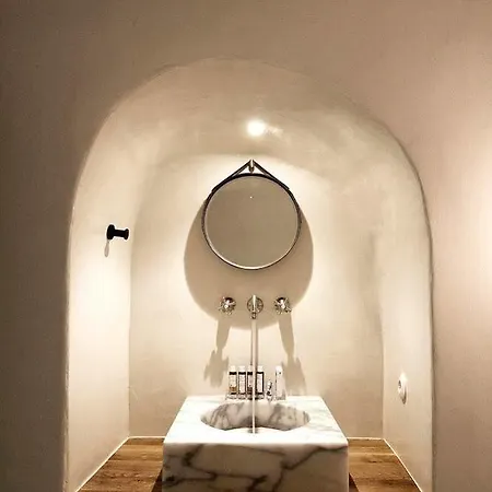 Porto Villa Fira (Santorini)